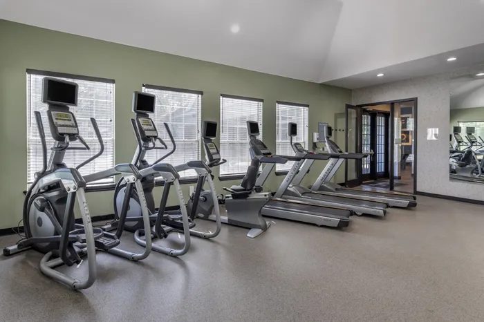 FEMALE SUBLEASE AVAILABLE – Campus Crossing Ram’s Point