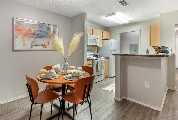 FEMALE SUBLEASE AVAILABLE – Campus Crossing Ram’s Point — photo 3